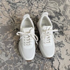 Dolce Vita white tennis shoes women’s size 8.5.